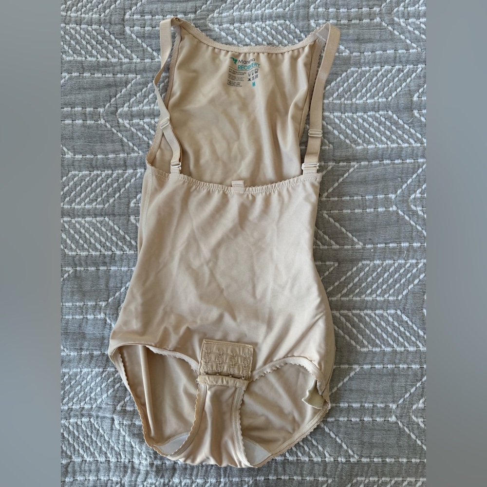 Marena Recovery Compression